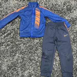Kids Nike Dri Fit Tracksuit sz 6/M